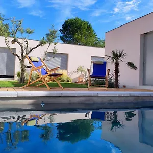 Carré De Lune Bed & Breakfast